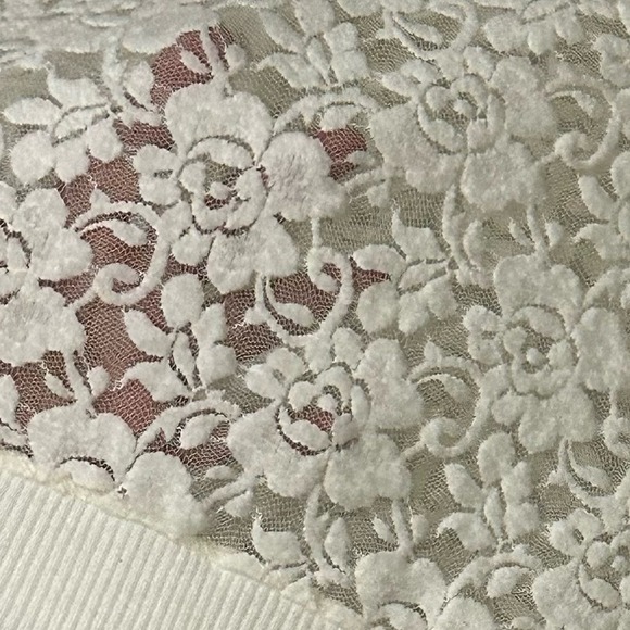 Aeropostale Lace Top Sheer Lace Excellent Condition - Picture 7 of 9